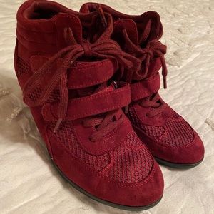 Madden girl hickory wedge bootie sneakers